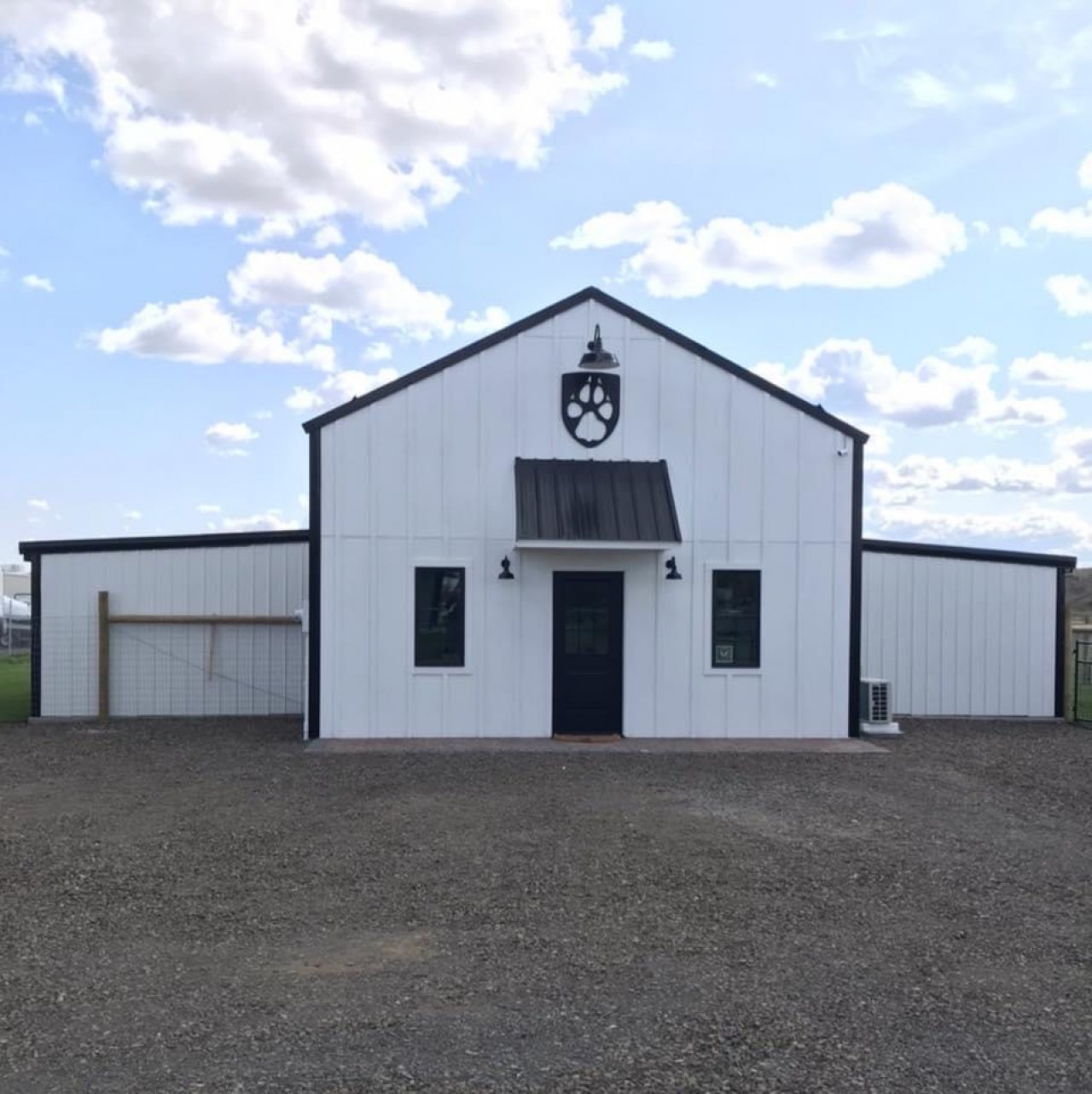 Country Kennels Paw Partner